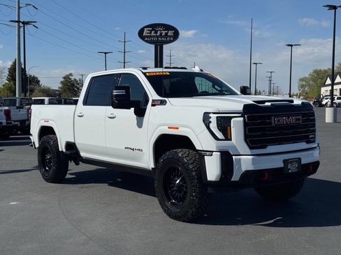 Used 2025 GMC Sierra 3500 AT4 w/ AT4 Premium Plus Package AWD/4WD image 3
