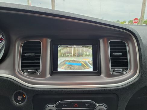 Used 2022 Dodge Charger SXT image 10