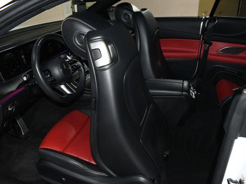 Used 2023 Mercedes-Benz E 450 Coupe image 15