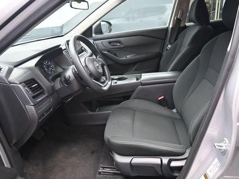 Used 2024 Nissan Rogue S FWD image 12
