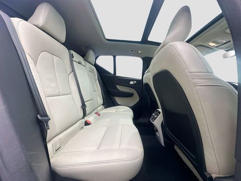 Used 2023 Volvo XC40 B5 Plus w/ Driver Assist Package AWD/4WD image 28
