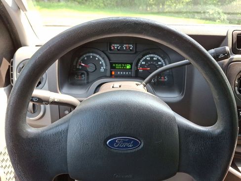 Used 2011 Ford E-350 and Econoline 350 XL w/ PWR Windows & Locks Group RWD image 21