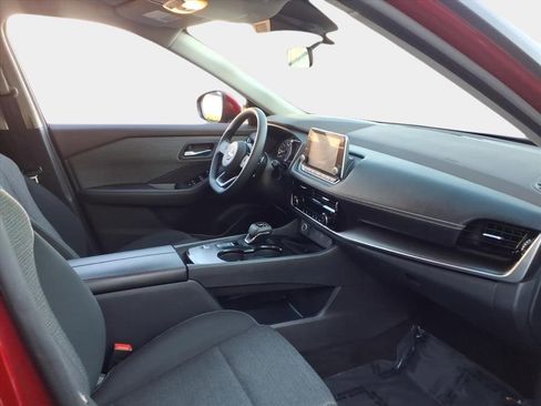 Used 2023 Nissan Rogue SV image 16