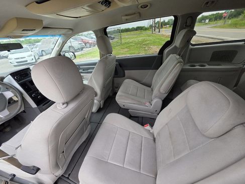 Used 2008 Dodge Grand Caravan SXT FWD image 4