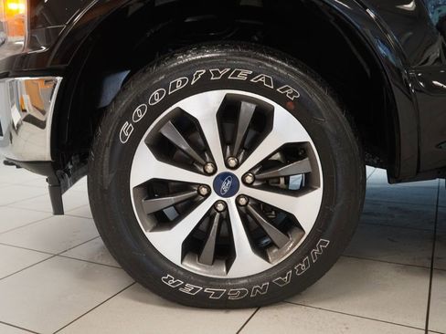 Used 2019 Ford F150 Lariat image 16