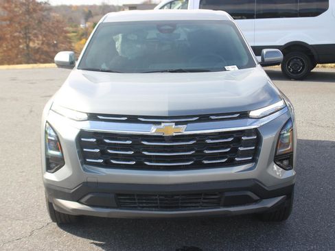 New 2026 Chevrolet Equinox LT image 2