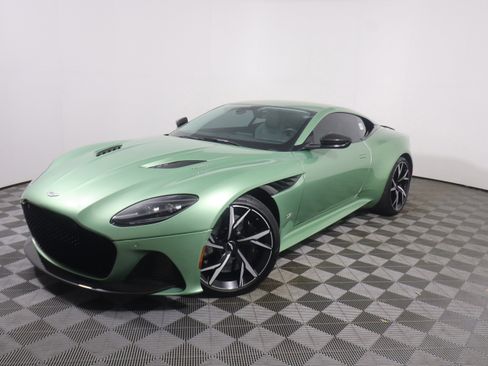 Used 2019 Aston Martin DBS Superleggera RWD image 1