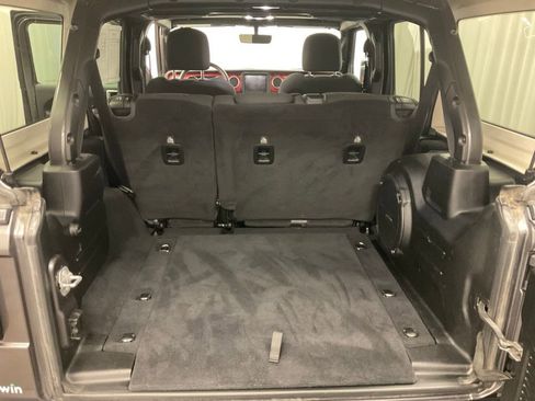 Used 2019 Jeep Wrangler Unlimited Rubicon image 9