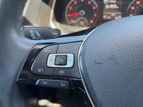 Used 2019 Volkswagen Jetta SE image 16