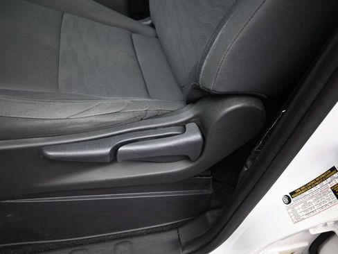 Used 2022 Nissan Frontier S w/ Technology Package image 16