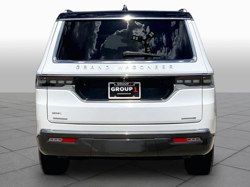 Used 2022 Jeep Grand Wagoneer Series I AWD/4WD image 5