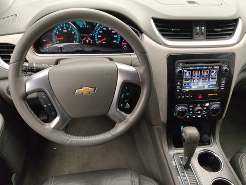 Used 2016 Chevrolet Traverse LT w/ Traveler's Package FWD image 22