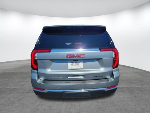 Used 2025 GMC Yukon XL Elevation w/ Elevation Premium Package image 7
