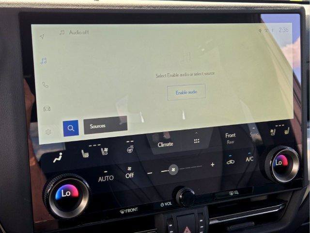 Used 2024 Lexus GX 550 w/ Accessory Package (2T) AWD/4WD image 30