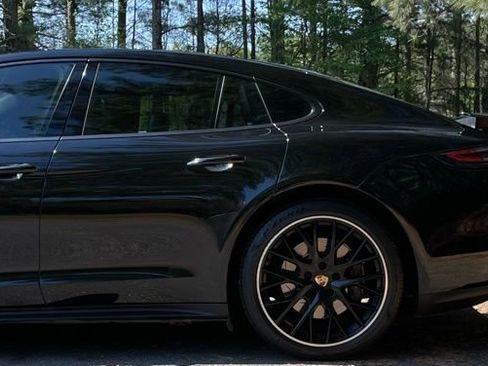 Used 2020 Porsche Panamera image 5