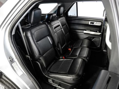 Used 2024 Ford Explorer Limited image 38