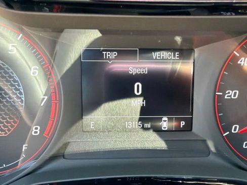 Used 2024 Chevrolet Trax RS w/ Sunroof Package FWD image 15