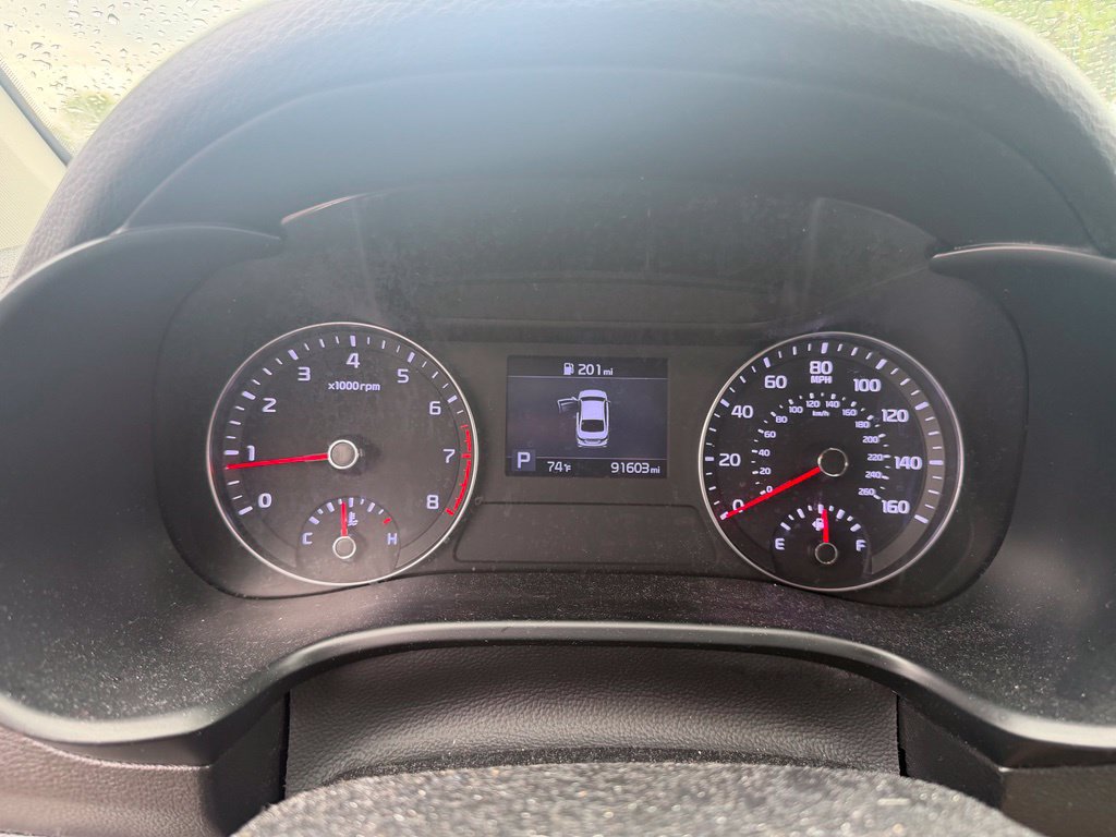 Used 2020 Kia Forte LXS FWD image 9