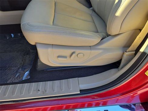 Used 2019 Ford F150 Lariat image 32