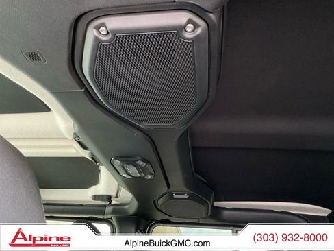 Used 2023 Jeep Gladiator Sport AWD/4WD image 19