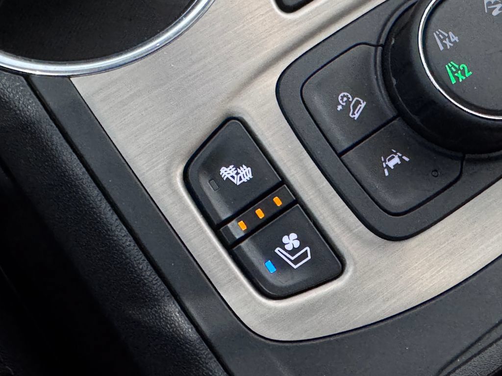 Certified 2023 GMC Terrain Denali w/ Denali Premium Package AWD/4WD image 20