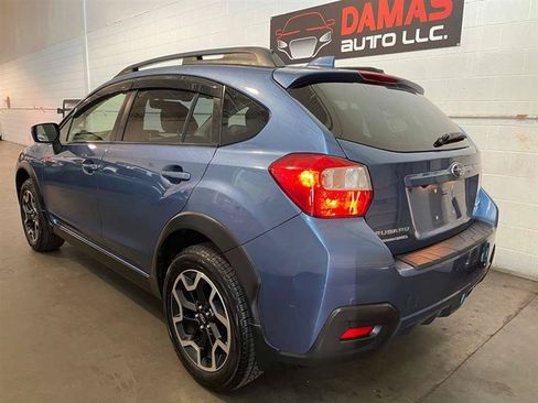 Used 2017 Subaru Crosstrek 2.0i Premium AWD/4WD image 5