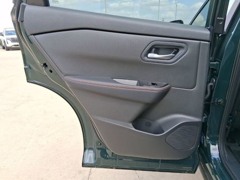 New 2026 Nissan Rogue SV AWD/4WD image 22