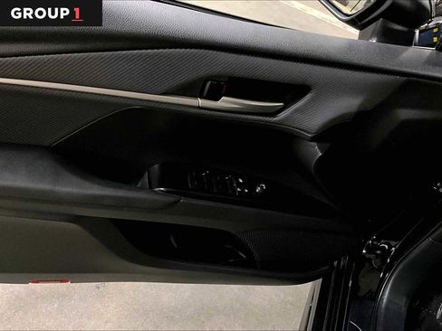 Used 2025 Toyota Camry SE AWD/4WD image 35