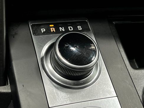 Used 2020 Land Rover Discovery Landmark image 33