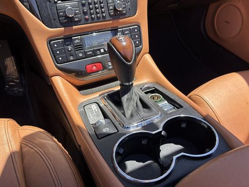 Used 2016 Maserati GranTurismo Convertible RWD image 38
