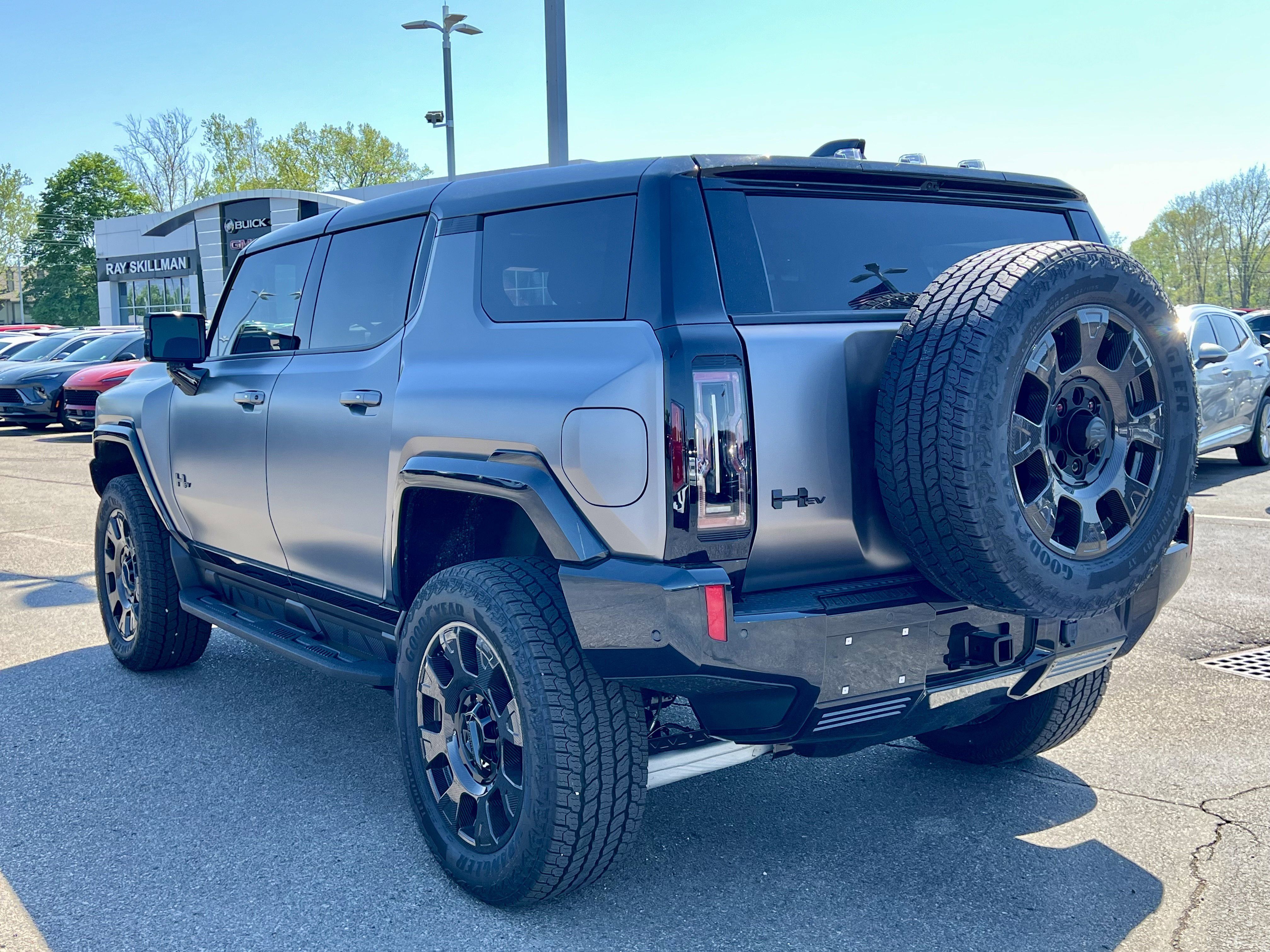 New 2026 GMC Hummer EV 3X w/ Carbon Fiber Edition Package AWD/4WD image 3