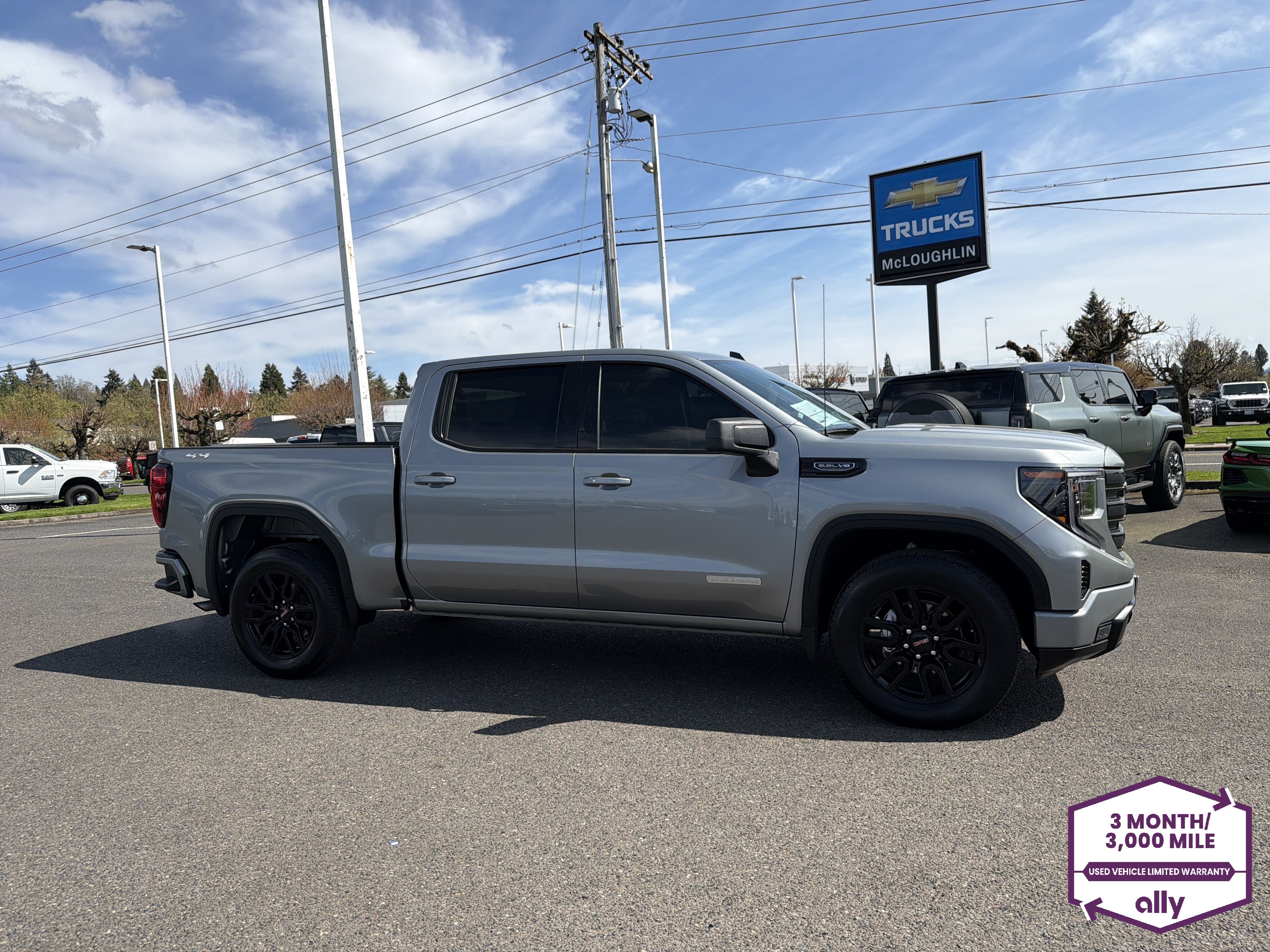 Used 2025 GMC Sierra 1500 Elevation w/ LPO, Elevation Black Package AWD/4WD image 7
