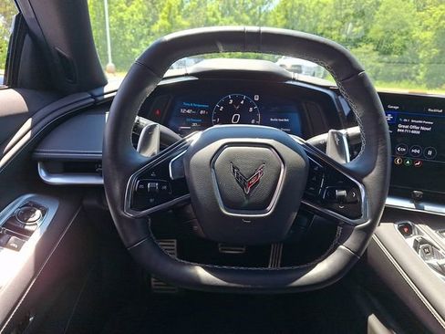 Used 2022 Chevrolet Corvette Stingray Preferred Cpe w/ Z51 Performance Package RWD image 17