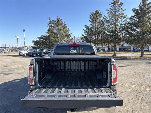 Used 2018 GMC Canyon SLT w/ Trailering Package image 18