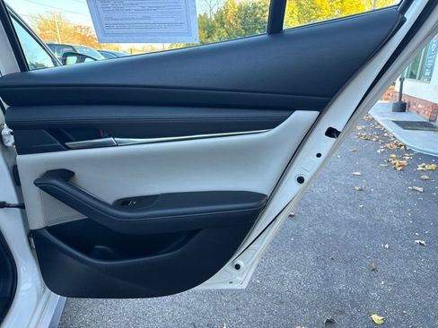 Used 2019 MAZDA MAZDA3 Sedan w/ Select Package image 19