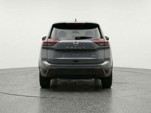 Used 2025 Nissan Rogue SV image 7