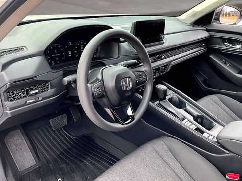 Certified 2025 Honda Accord SE image 17