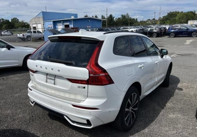 Used 2024 Volvo XC60 B5 Plus w/ Protection Package Premier AWD/4WD image 4