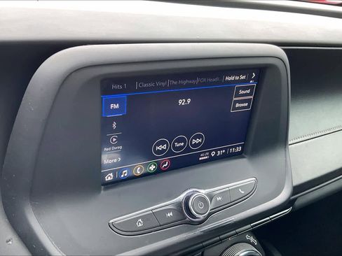 Used 2021 Chevrolet Camaro LT image 32