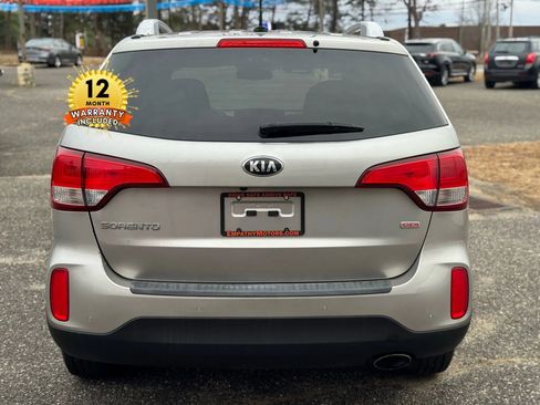 Used 2015 Kia Sorento LX image 7