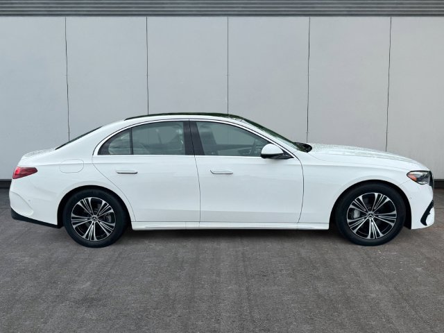 Used 2024 Mercedes-Benz E 350 4MATIC Sedan image 6