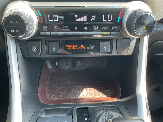 Used 2021 Toyota RAV4 Limited AWD/4WD image 32