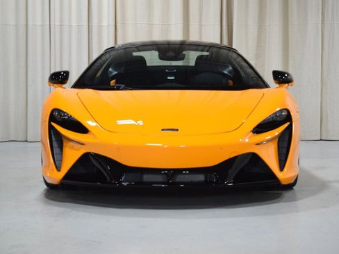 New 2026 McLaren Artura Spider RWD image 8