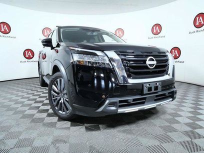 Used 2024 Nissan Pathfinder SL w/ SL Premium Package