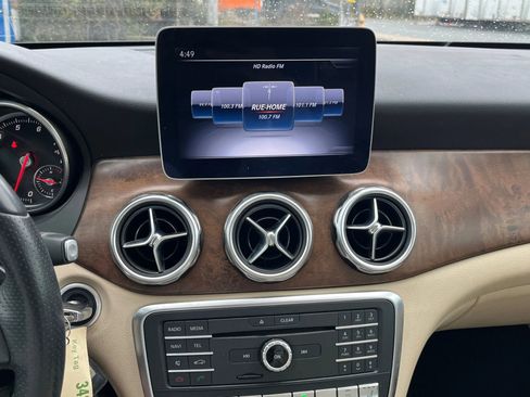 Used 2018 Mercedes-Benz GLA 250 4MATIC image 16