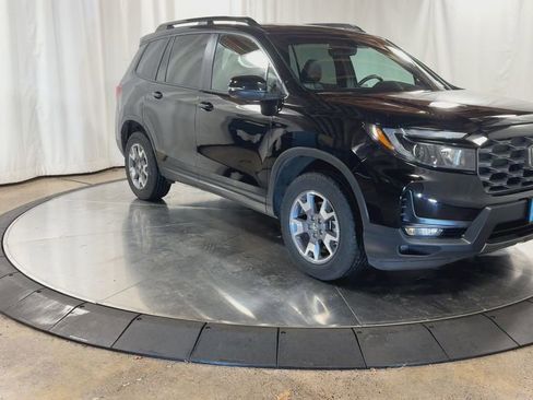 Certified 2022 Honda Passport TrailSport image 4