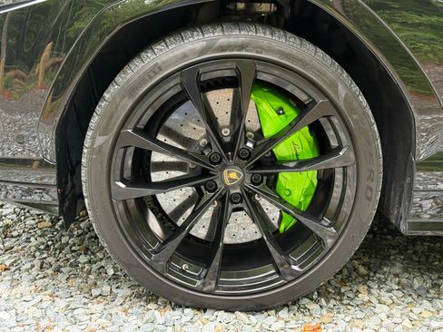 Used 2020 Lamborghini Urus AWD/4WD image 9