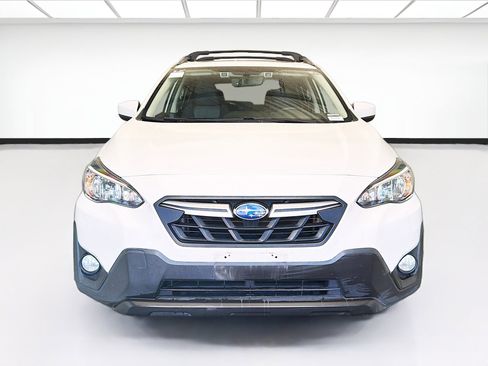 Used 2022 Subaru Crosstrek 2.0i Premium w/ Moonroof Package AWD/4WD image 2