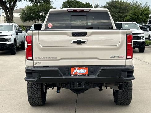 New 2026 Chevrolet Silverado 2500 ZR2 AWD/4WD image 5