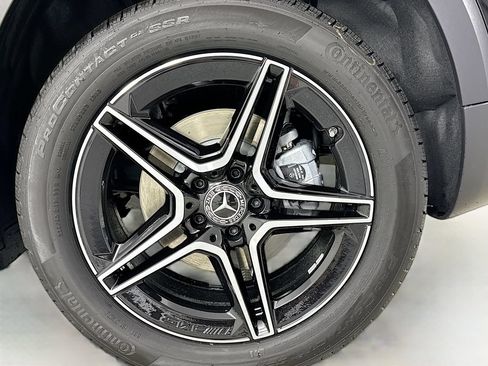 Used 2026 Mercedes-Benz GLB 250 4MATIC image 32